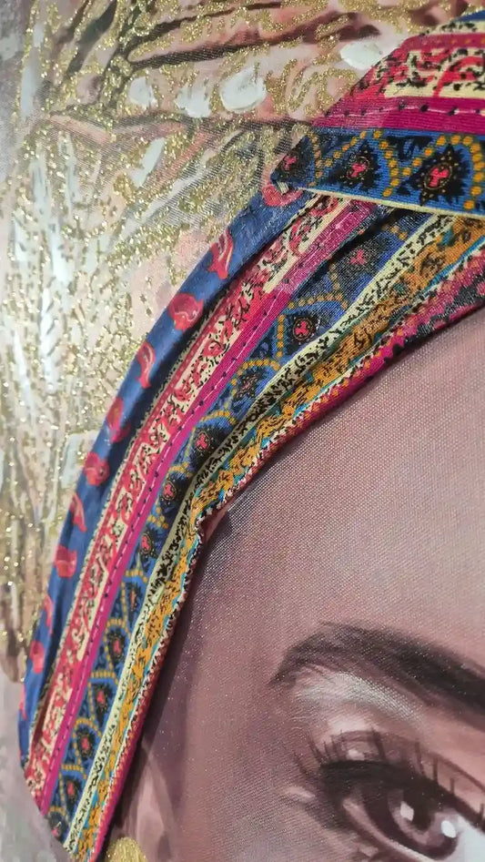 „Tianna“ – Handbemaltes 3D-Leinwandbild mit Textil-Kopftuch