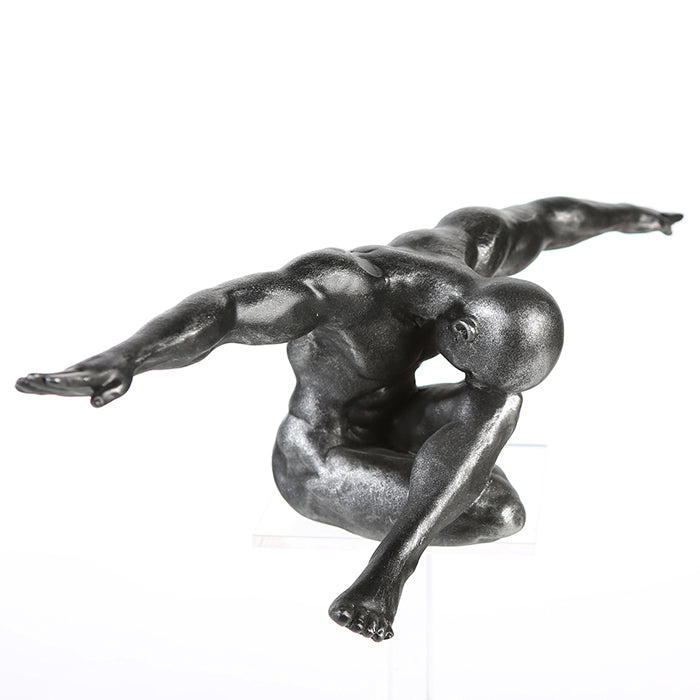 Skulptur „Cliffhanger“ – silberfarben, Kunstharz (12 x 33)