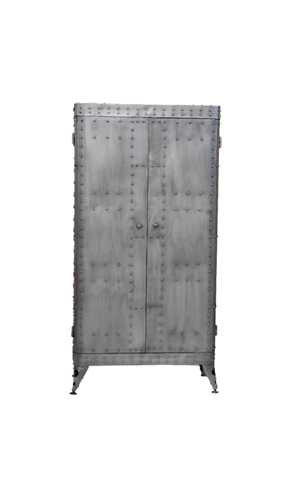 Schrank „Aviation“ – Industrial Design aus recyceltem Metall