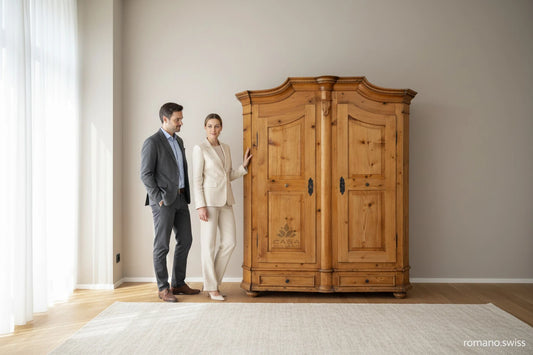 Antiker Bodenseeschrank um 1750 – zweiteiliger Bauernschrank aus Massivholz (Thurgau) | CASA ROMANO