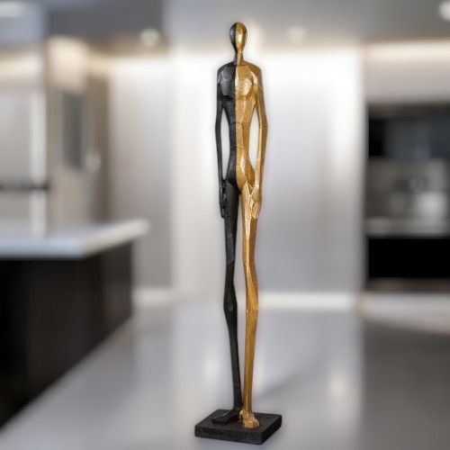 Skulptur "Halfway" – Moderne Figur in Gold und Schwarz, 184 cm