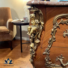 Antike Louis XV Kommode mit Bronze-Appliken und Marmorplatte | CASA ROMANO