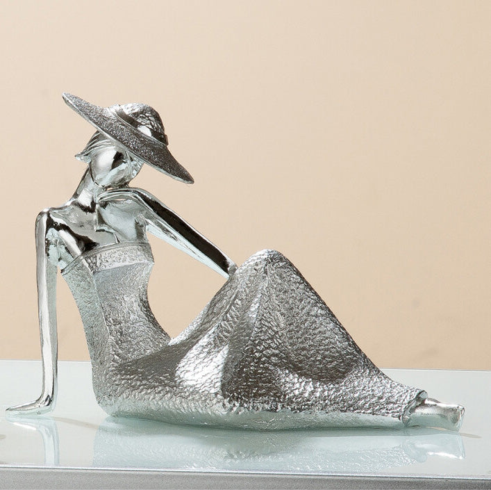 Lady Skulptur Silber – Sitzende Dekofigur 24,5 cm | CASA ROMANO