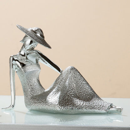 Lady Skulptur Silber – Sitzende Dekofigur 24,5 cm | CASA ROMANO
