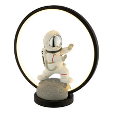 Tischleuchte Astronaut „Karate“ – LED Designlampe | CASA ROMANO
