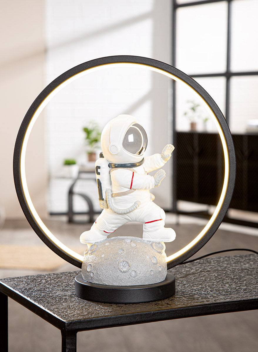 Tischleuchte Astronaut „Karate“ – LED Designlampe | CASA ROMANO